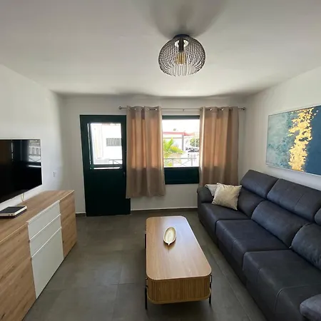Апартаменты Suite4you 50 Meters From The And Main Avenue Ac Wifi Int Tv Channels
