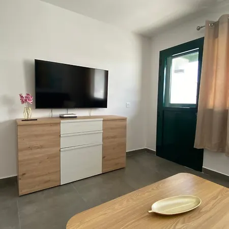 شقة Suite4you 50 Meters From The And Main Avenue Ac Wifi Int Tv Channels بويرتو ذيل كارمين