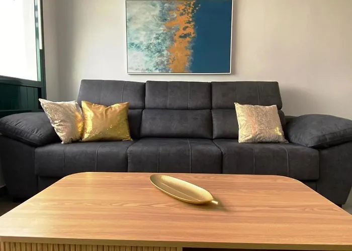 Lägenhet Suite4you 50 Meters From The And Main Avenue Ac Wifi Int Tv Channels